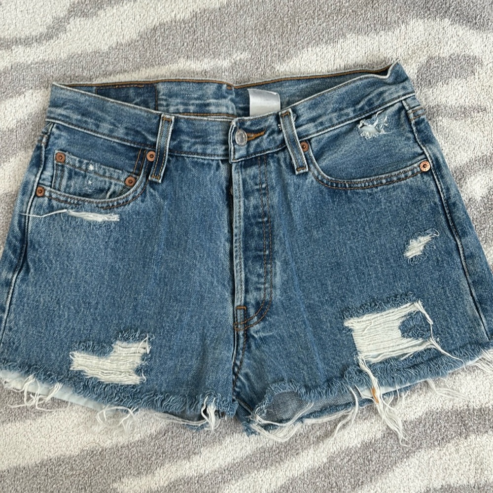 Vintage Levi | Cut Off Shorts